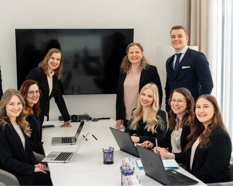 Asianajotoimisto Annia tiimi