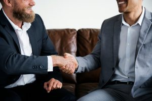 Asiat saadaan selvitettyä ja sovittua, kun jutellaan