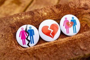 Kuva jossa särkynyt sydän osoittaa tilannetta